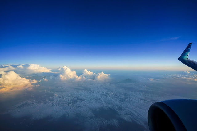 Vario-Tessar T* FE 16-35mm F4 ZA OSS Vario-Tessar T* FE 16-35mm F4 ZA OSS